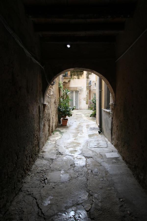 Dream Suite In Ortigia Сиракузы Экстерьер фото
